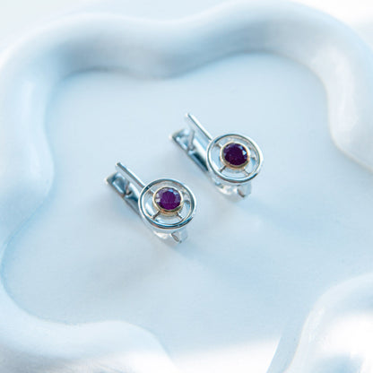 עגילי כסף "שקד" עם אבני רובי