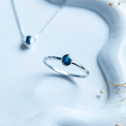 טבעת כסף טסיל עם אבן ספיר