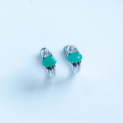 עגילי כסף "ג'ני" עם אבני אמרלד