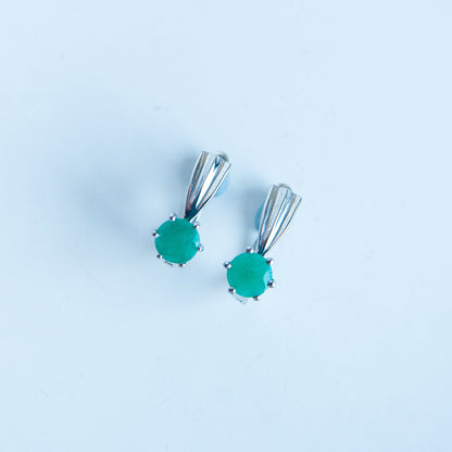 עגילי כסף "מיה" עם אבן אמרלד