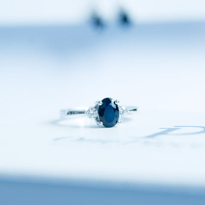 טבעת כסף "אסיה" עם אבן ספיר