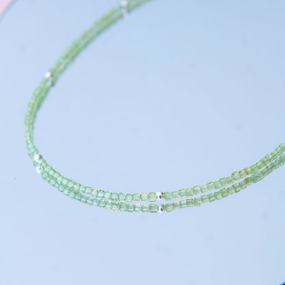 APRIL שרשרת אבני פרידוט