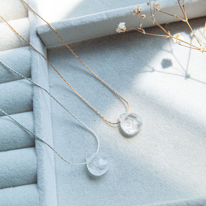 שרשרת נחש עדינה מכסף טהור עם תליון קוורץ טבעי