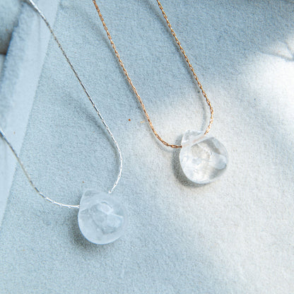 שרשרת נחש עדינה מכסף טהור עם תליון קוורץ טבעי