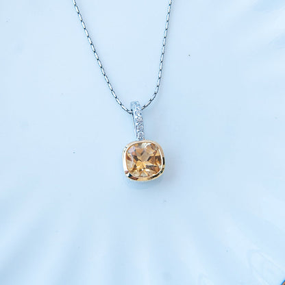 תליון כסף "רונה" עם אבן סטרין