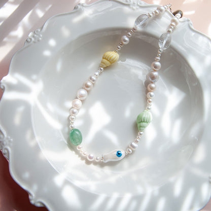 OCEAN שרשרת פנינים עם צדף ודג לבן