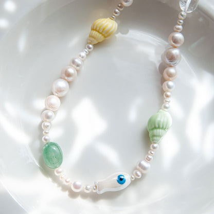 OCEAN שרשרת פנינים עם צדף ודג לבן
