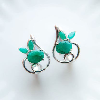 עגילי כסף "לינדה" עם אבני אמרלד