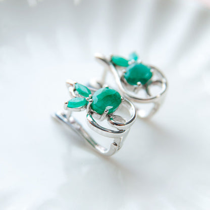 עגילי כסף "לינדה" עם אבני אמרלד