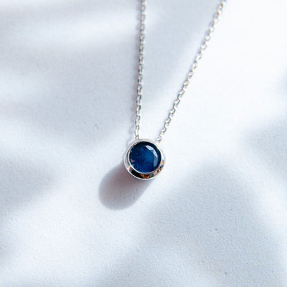 שרשרת כסף אמנדה עם אבן ספיר