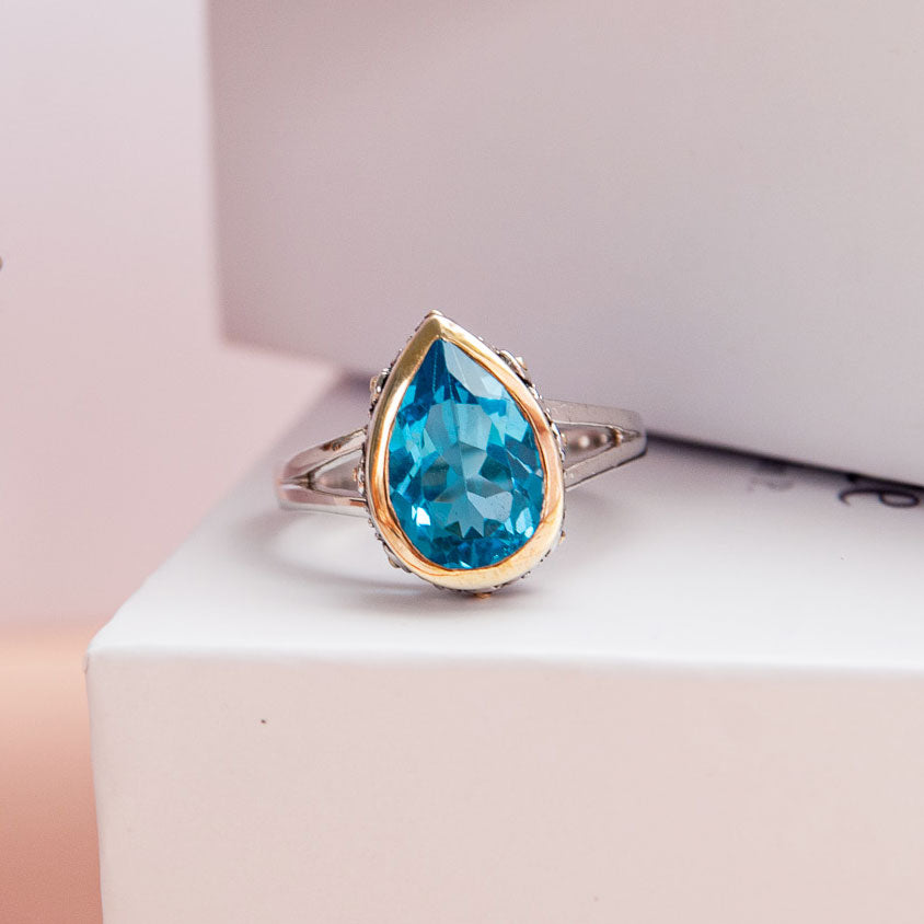 טבעת כסף "שיה" עם בלו טופז
