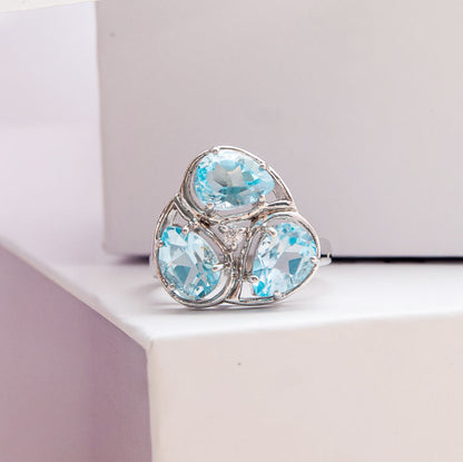 טבעת כסף "מרין" עם בלו טופז