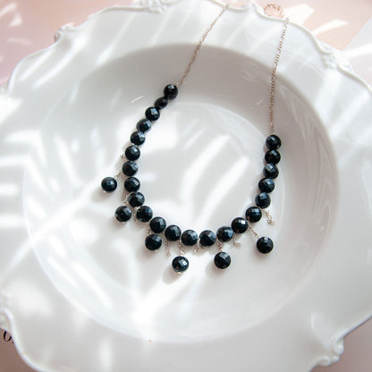 שרשרת טיפות מאבני טורמילן שחורות