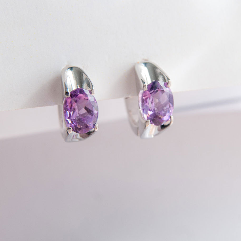 עגילי כסף "ג'ני" עם אבני אמטיסט