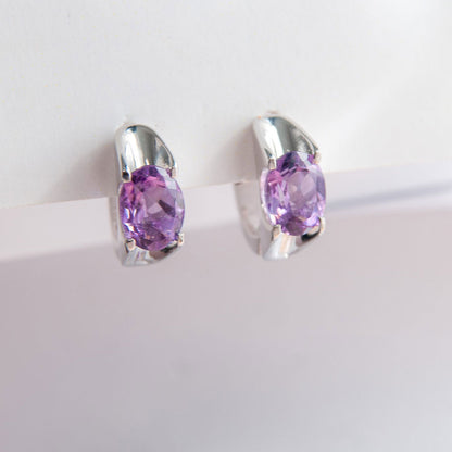 עגילי כסף "ג'ני" עם אבני אמטיסט