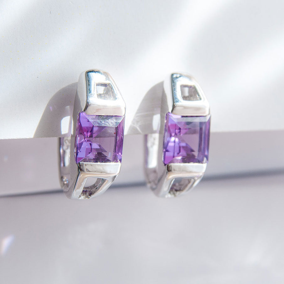 עגילי כסף "מונה" עם אבני אמטיסט