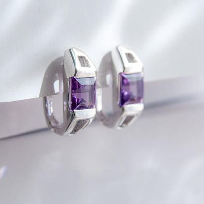 עגילי כסף "מונה" עם אבני אמטיסט