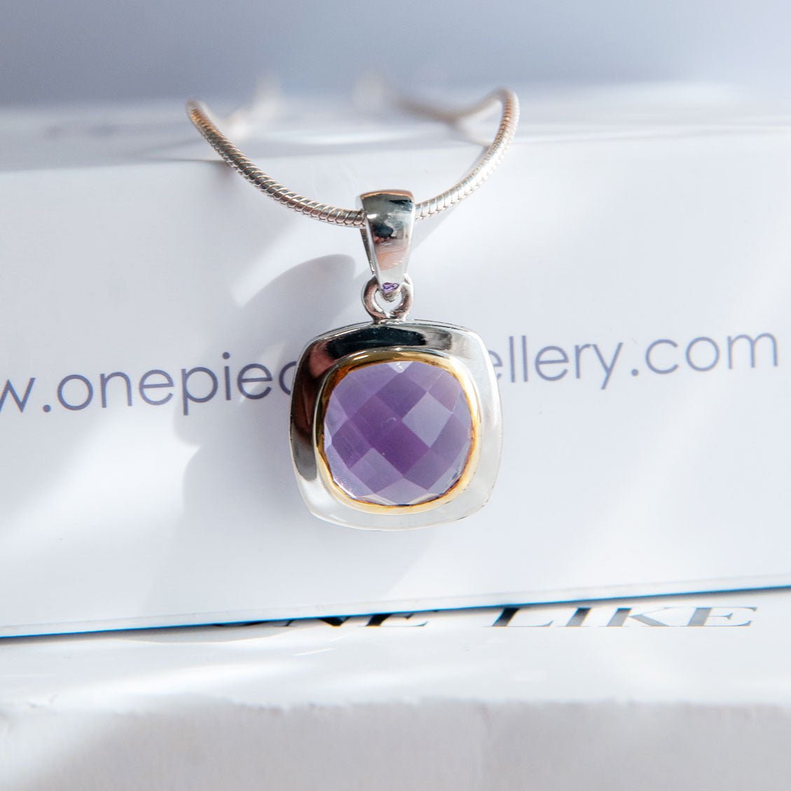 תליון כסף "אלין" עם אבן אמטיסט