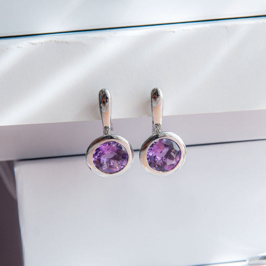 עגילי כסף "ניקול" עם אבני אמטיסט