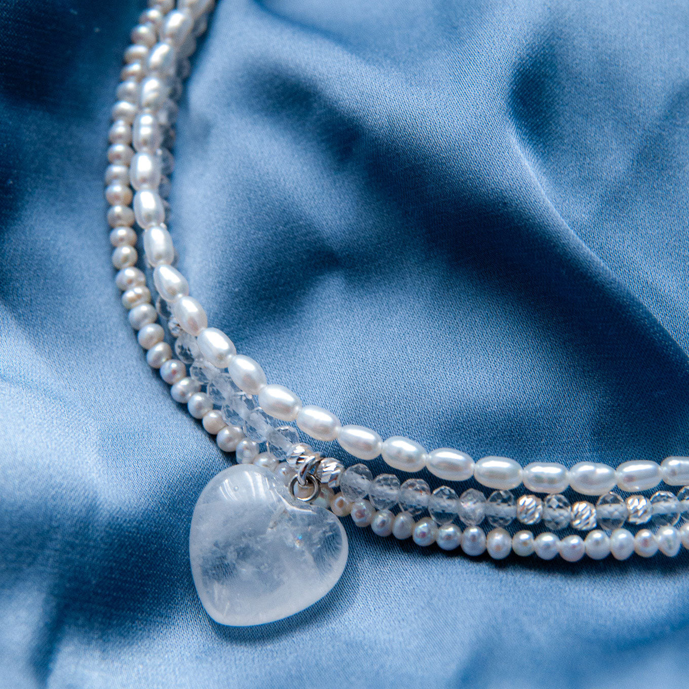 שרשרת אבני קריסטל קוורץ עם תליון לב