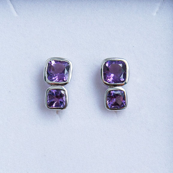 עגילי כסף "אלה" עם אבני אמטיסט