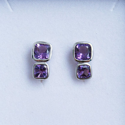 עגילי כסף "אלה" עם אבני אמטיסט