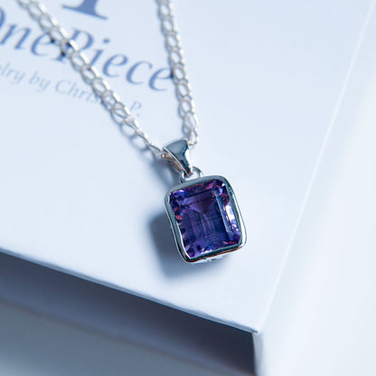 MADY תליון כסף עם אבן אמטיסט