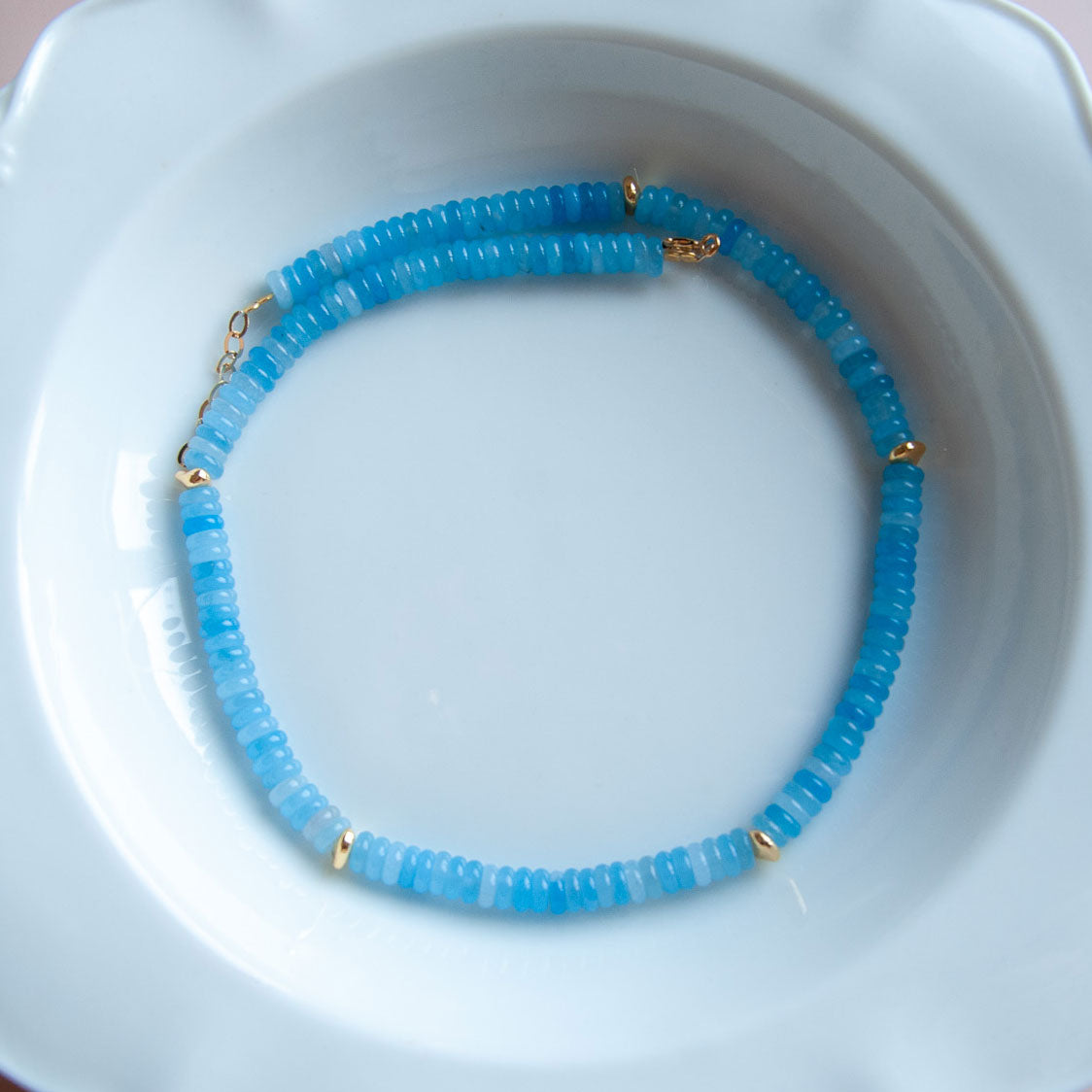 שרשרת לורן מאבני ג'ייד תכלת