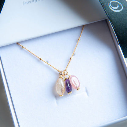 שרשרת עדינה מגולדפילד עם תליוני אבני חן