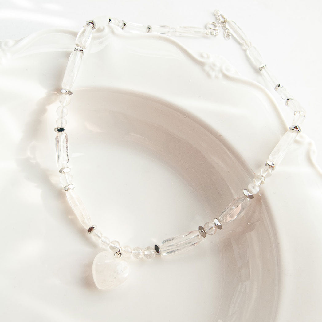 שרשרת אבני קריסטל קוורץ עם תליון לב
