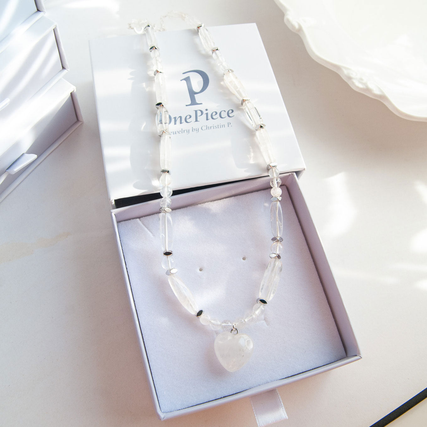 שרשרת אבני קריסטל קוורץ עם תליון לב