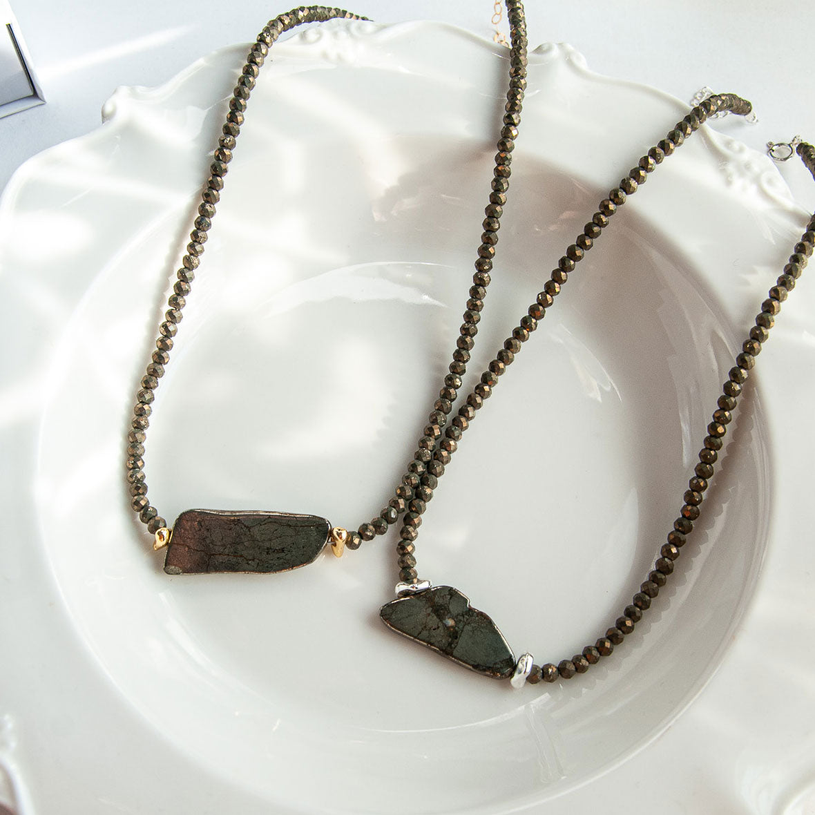 TREASURE שרשרת אבני פיריט