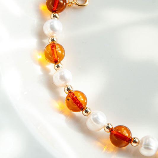 שרשרת ענבר בלטי בשילוב פנינים