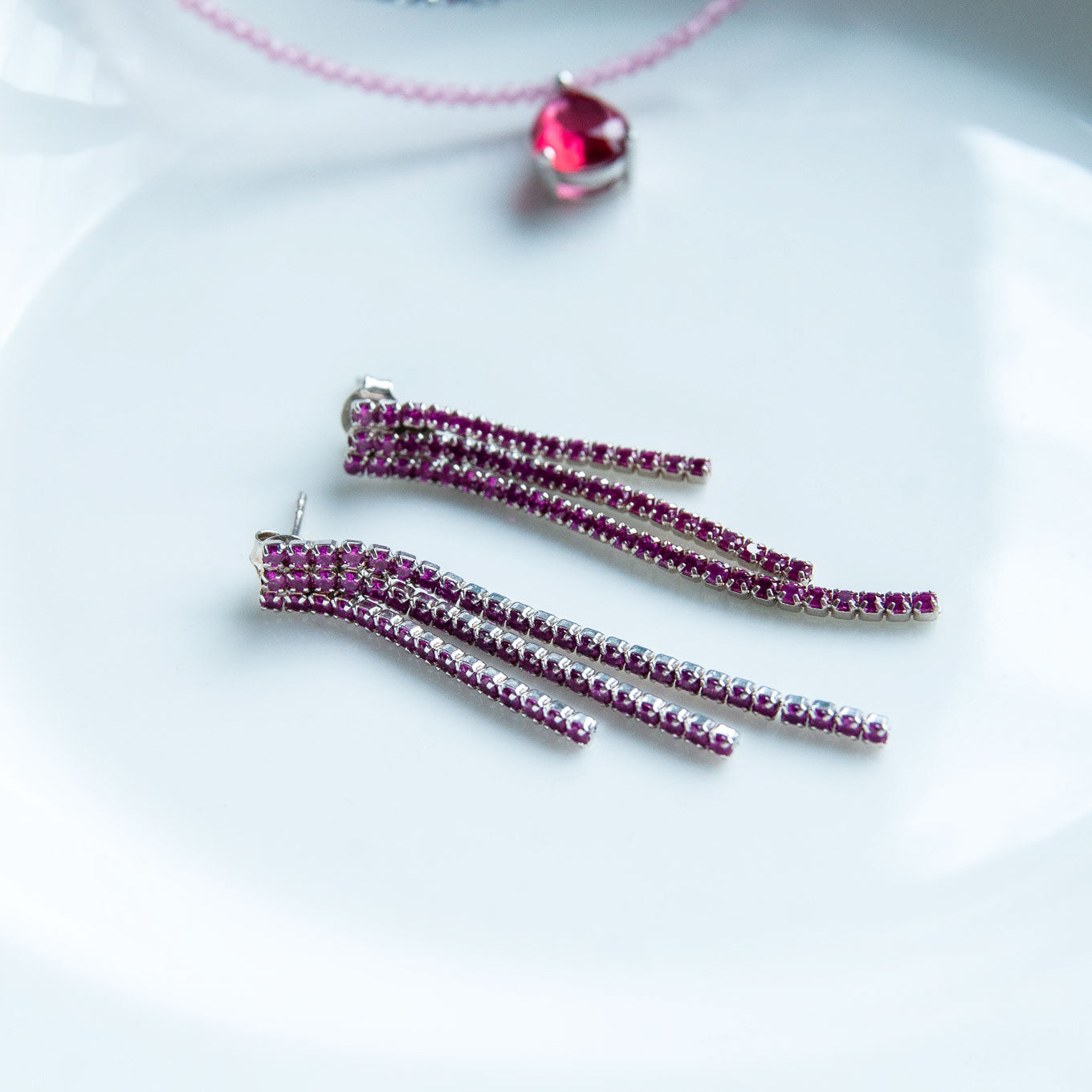 עגילי כסף עם אבני שפינל ורודות