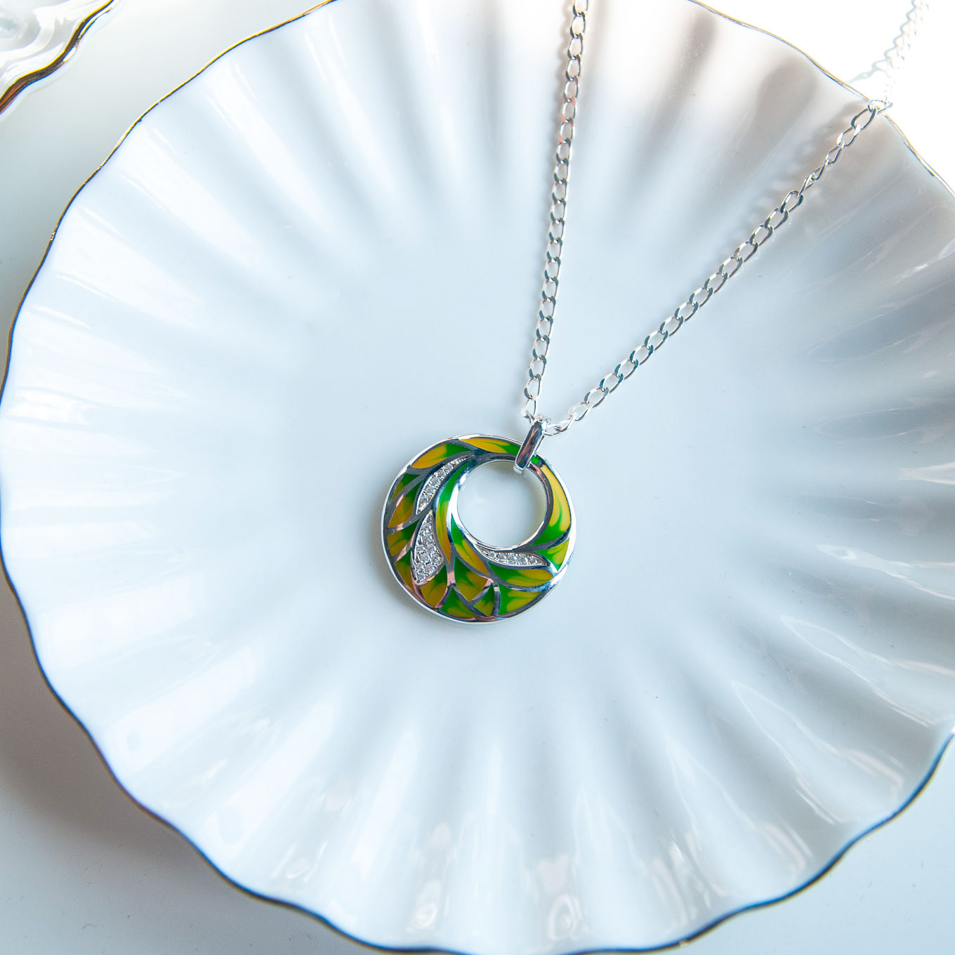 שרשרת כסף עם תליון אמייל טווס ירוק