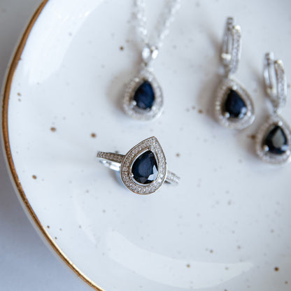 JULY טבעת כסף עם אבן ספיר