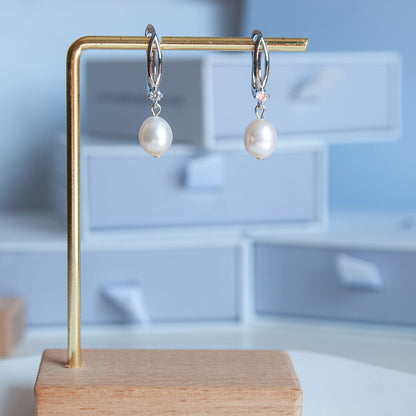 S עגילי פנינה קייסי