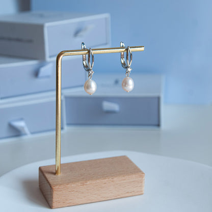 S עגילי פנינה קייסי