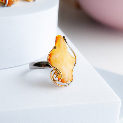 טבעת ענבר צהוב בעבודת יד