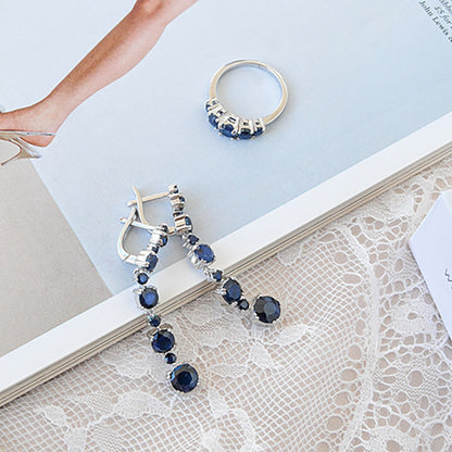 עגילי כסף במראה קלאסי עם אבני ספיר