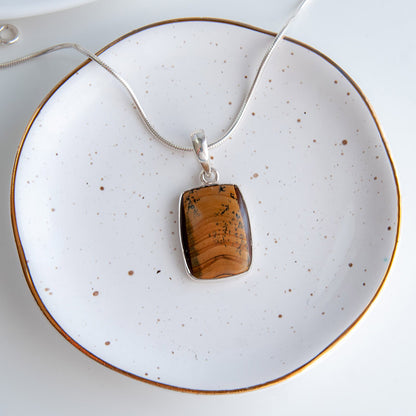 תליון "קנדי" עם אבן ג'ספר