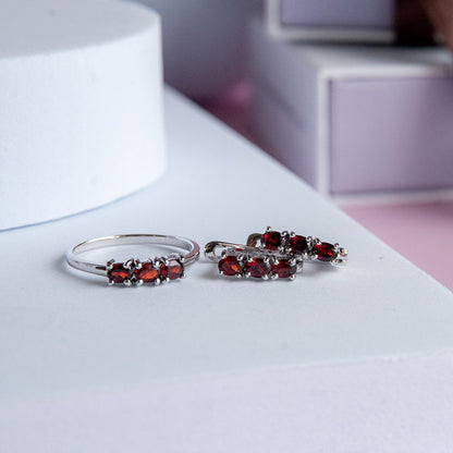 עגילי כסף "אוליב" עם אבני גרנט