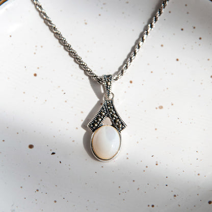 שרשרת כסף עם תליון כסף איב צדף