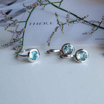 טבעת כסף "ניקול" עם אבן בלו טופז