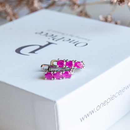 עגילי כסף "אוליב" עם אבני רובי