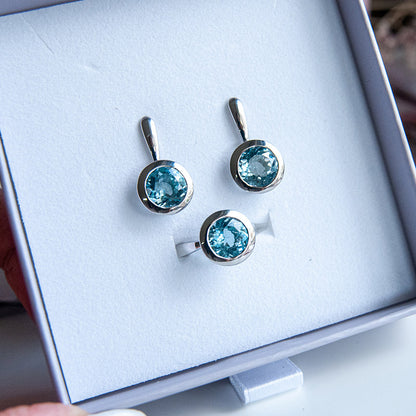 עגילי כסף "ניקול" עם אבני בלו טופז