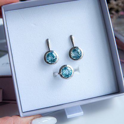 טבעת כסף "ניקול" עם אבן בלו טופז