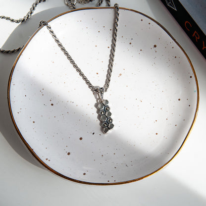 BEE תליון כסף