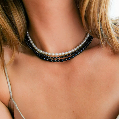 BLACK BEATRICE שרשרת פנינים