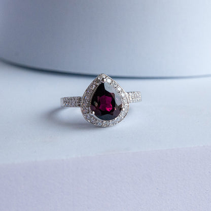 DIANA טבעת כסף עם אבן גרנט